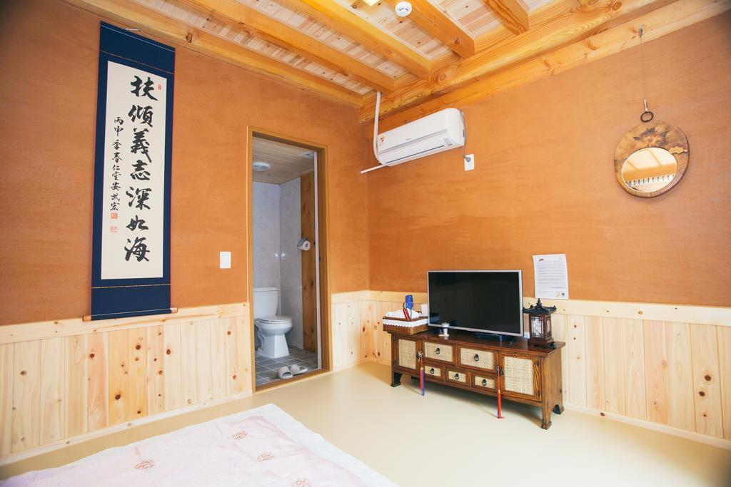 Laon Hanok Gguljam Jeonju Exterior photo